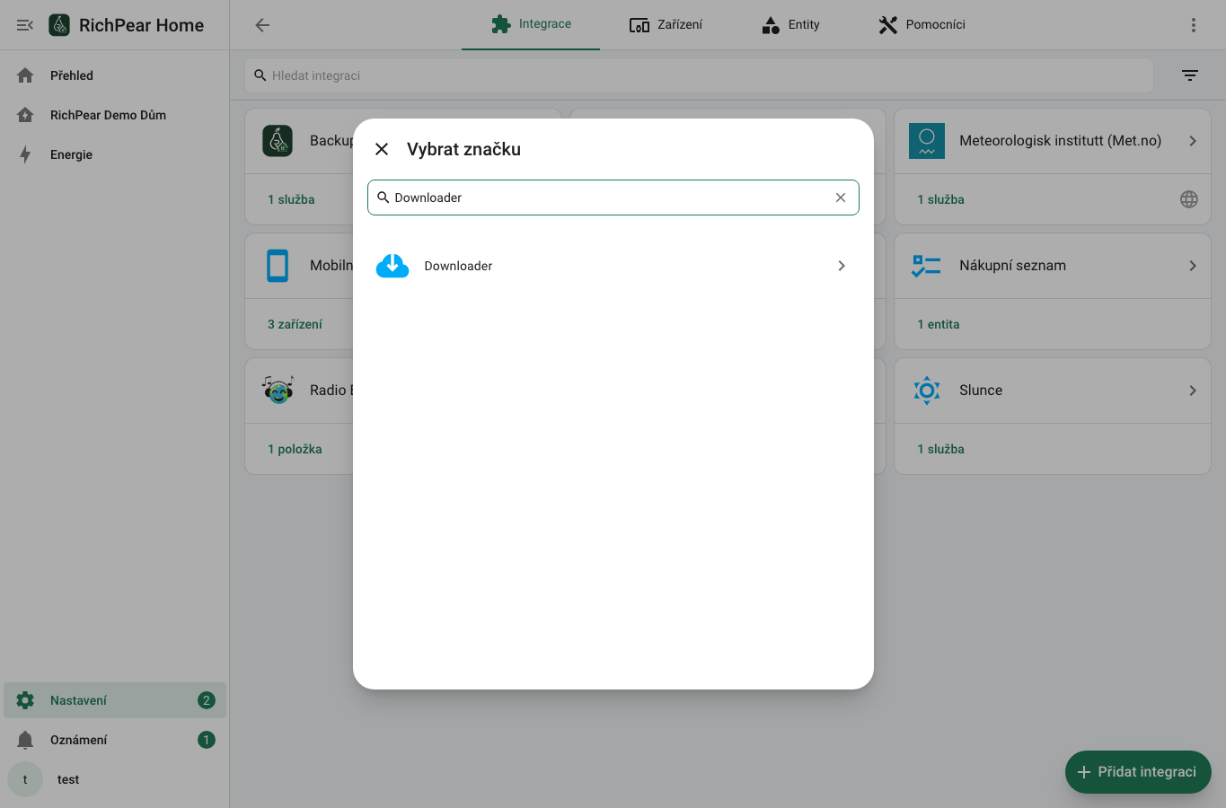 Vyhledání Downloader v českém dialogu Přidat integraci